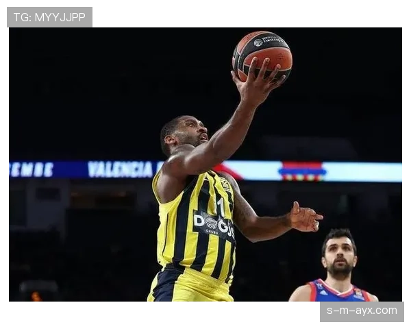 费内巴切边路进攻再显神威，稳健表现彰显豪门实力