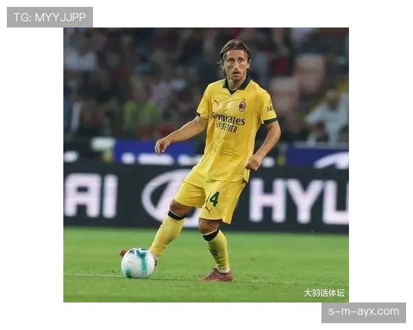 莫德里奇从8号位到自由中场的战术角色演变解析 莫德里奇从8号位到自由中场的战术角色演变解析