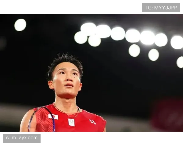 桃田贤斗又现身机场，随手一拎的包把我穷哭了